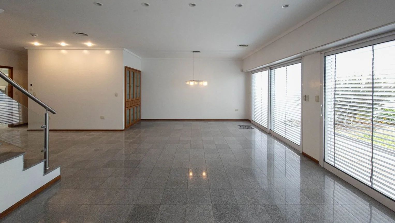 0f8c19f5-2c63-4290-9971-aacc8c0b3555